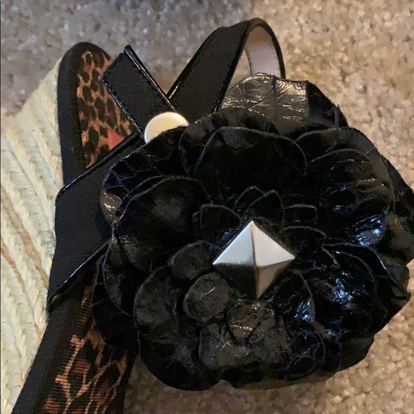 Betsy Johnson wedged heels Sz 6 - Picture 4 of 8